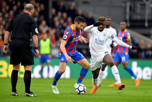 进行协商 进行协商